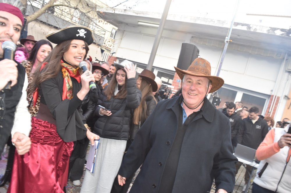 Εικόνες από το Καρναβάλι Βελεστίνου!