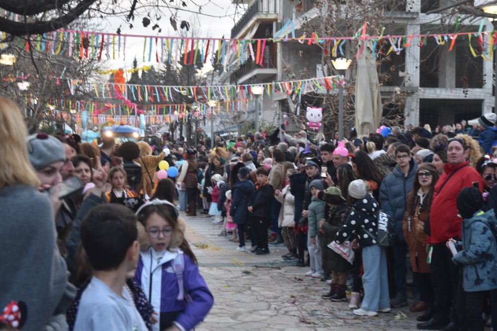 Εικόνες από το Καρναβάλι Βελεστίνου!