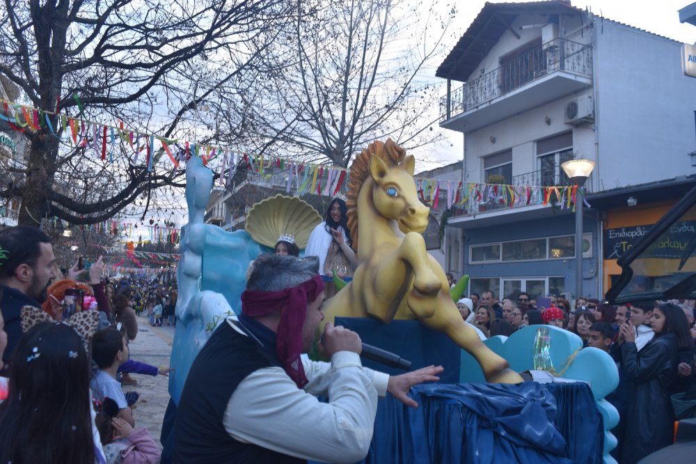 Εικόνες από το Καρναβάλι Βελεστίνου!