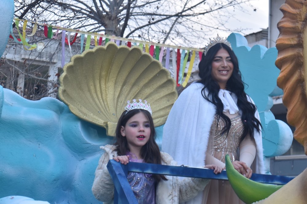 Εικόνες από το Καρναβάλι Βελεστίνου!