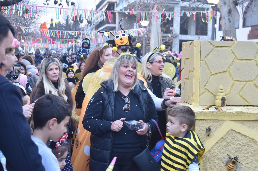 Εικόνες από το Καρναβάλι Βελεστίνου!