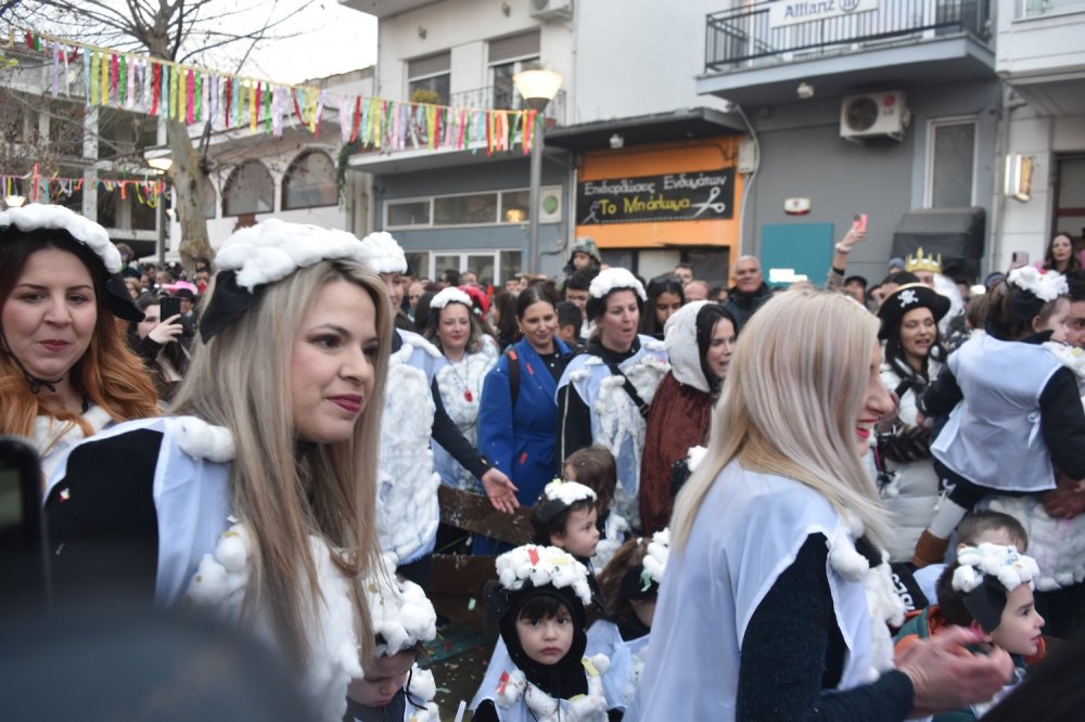 Εικόνες από το Καρναβάλι Βελεστίνου!