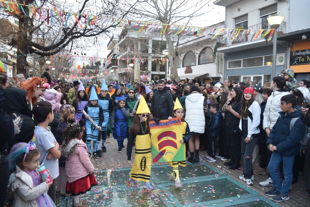 Εικόνες από το Καρναβάλι Βελεστίνου!