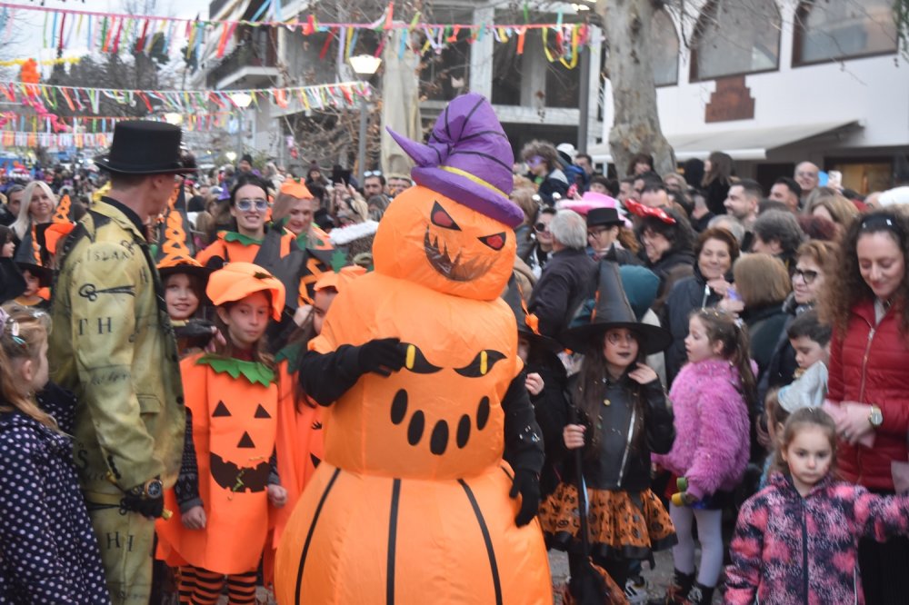 Εικόνες από το Καρναβάλι Βελεστίνου!