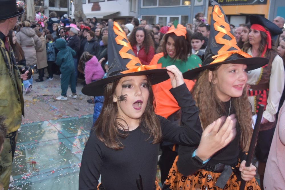 Εικόνες από το Καρναβάλι Βελεστίνου!