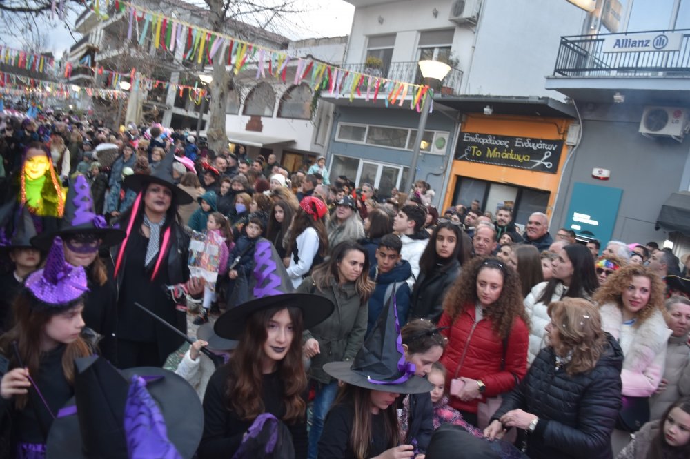 Εικόνες από το Καρναβάλι Βελεστίνου!