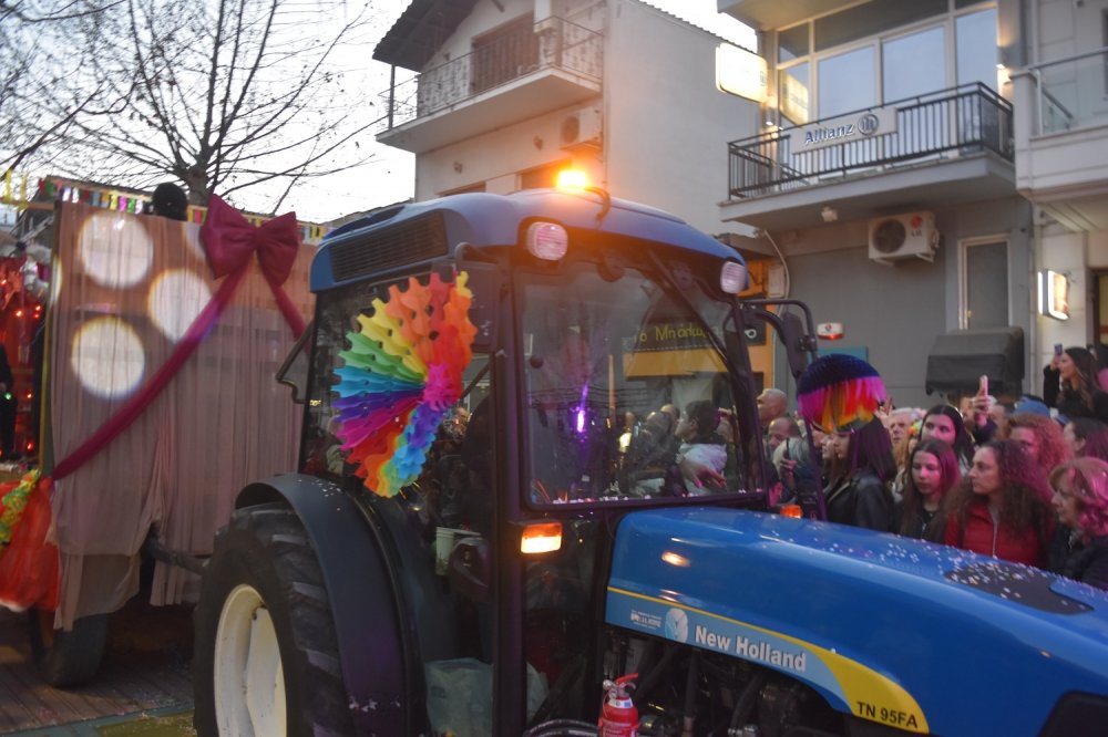 Εικόνες από το Καρναβάλι Βελεστίνου Μέρος 2ο!