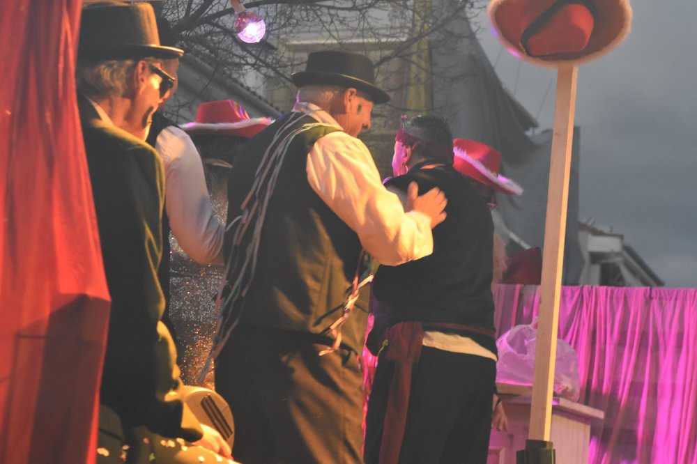 Εικόνες από το Καρναβάλι Βελεστίνου Μέρος 2ο!