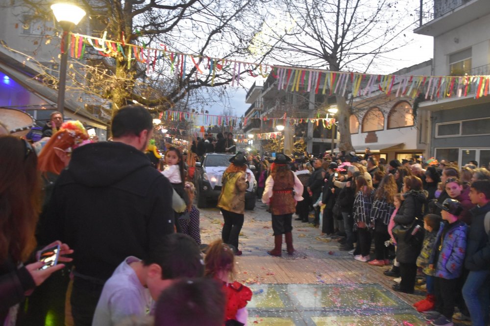 Εικόνες από το Καρναβάλι Βελεστίνου Μέρος 2ο!