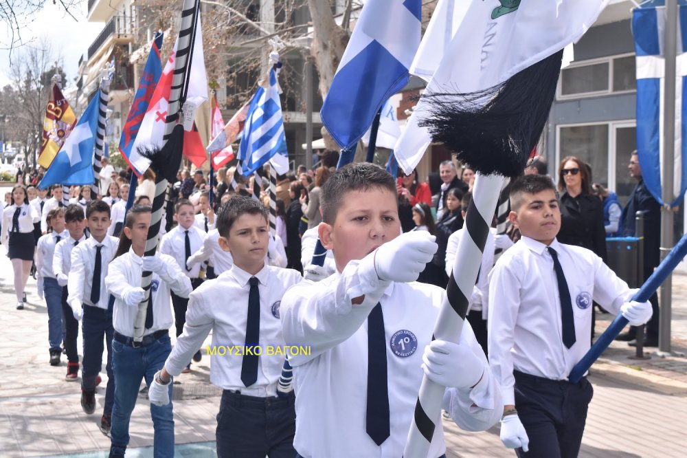 Φωτορεπορτάζ από την Παρέλαση στο Βελεστίνο