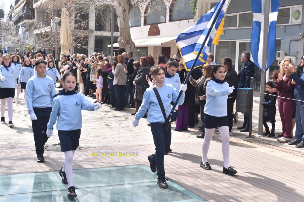 Φωτορεπορτάζ από την Παρέλαση στο Βελεστίνο