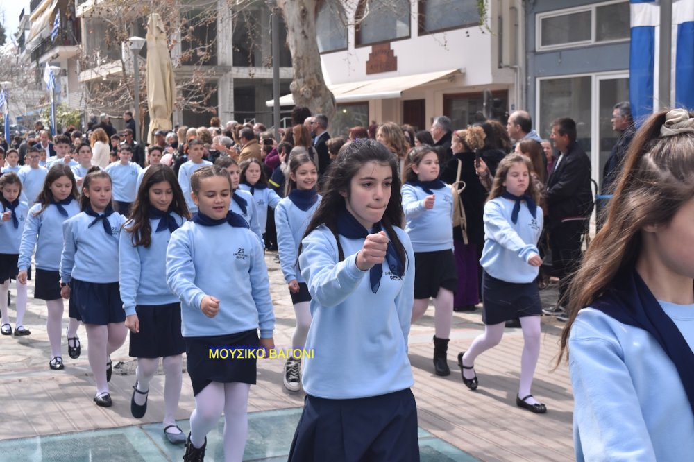 Φωτορεπορτάζ από την Παρέλαση στο Βελεστίνο