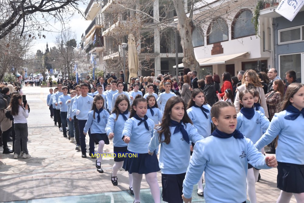 Φωτορεπορτάζ από την Παρέλαση στο Βελεστίνο