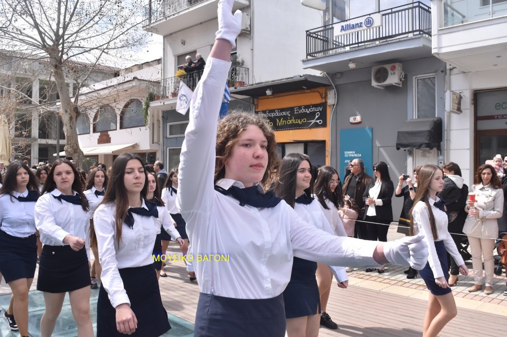 Φωτορεπορτάζ από την Παρέλαση στο Βελεστίνο