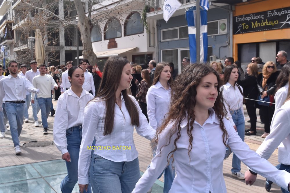 Φωτορεπορτάζ από την Παρέλαση στο Βελεστίνο