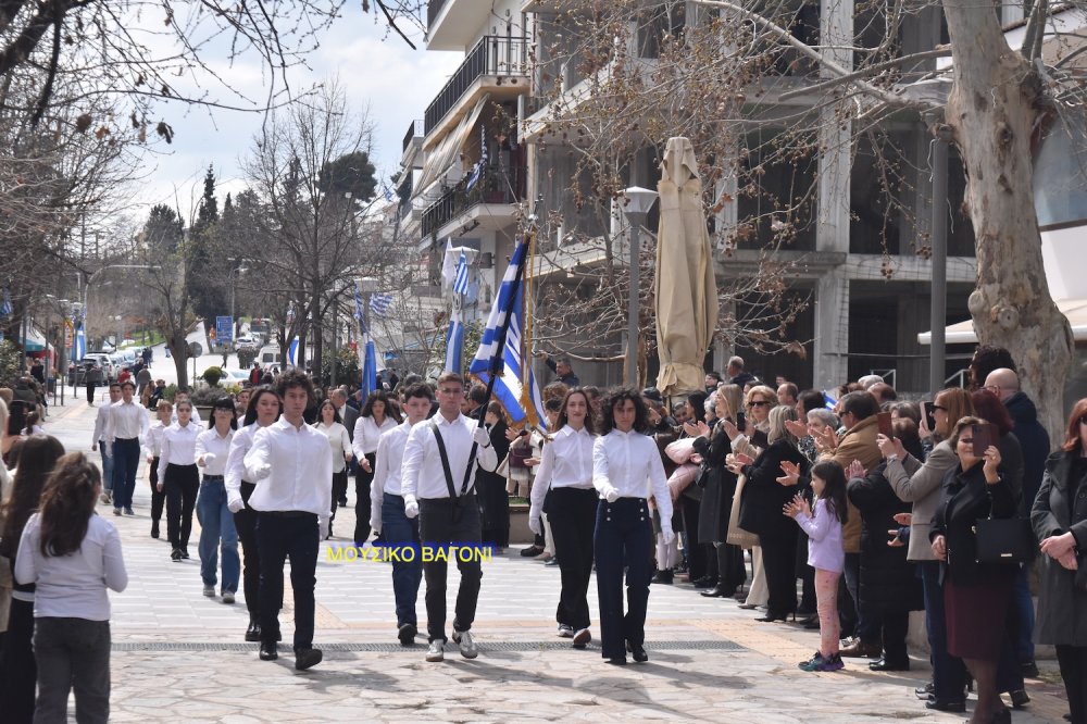 Φωτορεπορτάζ από την Παρέλαση στο Βελεστίνο