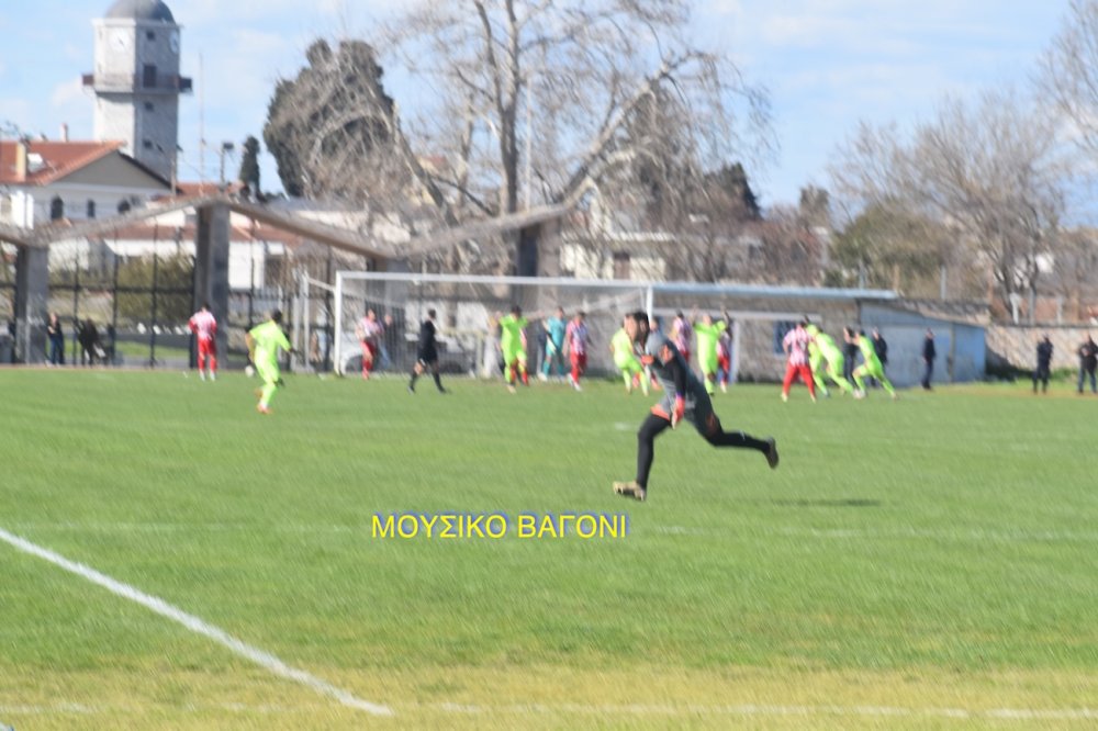 Το απόλυτο φωτορεπορτάζ από την ιστορική νίκη του Ρήγα!