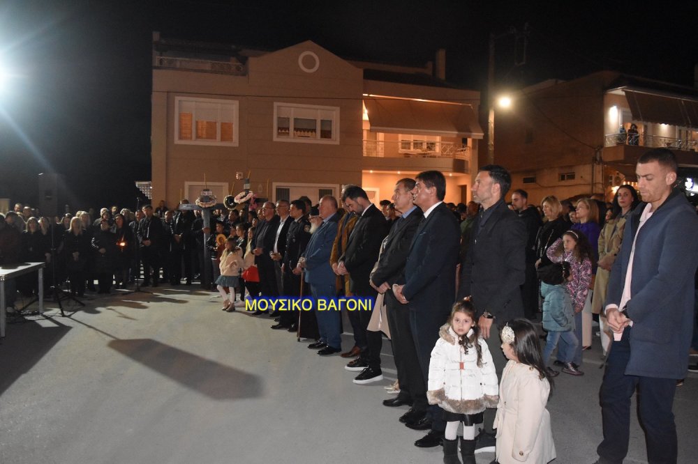 Περιφορά Επιταφίων στο Βελεστίνο