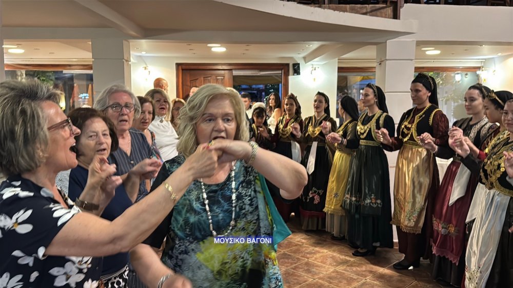 Φωτορεπορτάζ - Αναβίωσε το Έθιμο του Κλήδονα στο Βελεστίνο