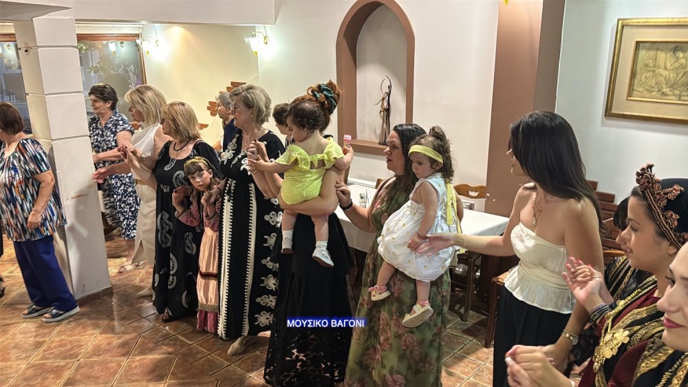 Φωτορεπορτάζ - Αναβίωσε το Έθιμο του Κλήδονα στο Βελεστίνο