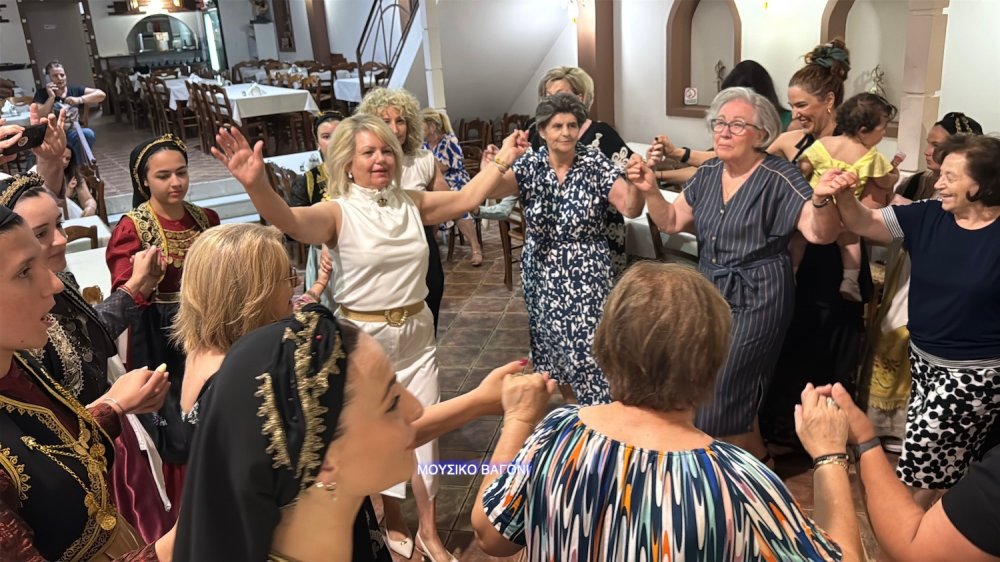 Φωτορεπορτάζ - Αναβίωσε το Έθιμο του Κλήδονα στο Βελεστίνο