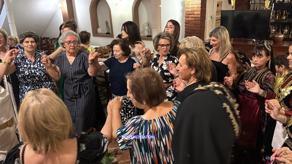 Φωτορεπορτάζ - Αναβίωσε το Έθιμο του Κλήδονα στο Βελεστίνο