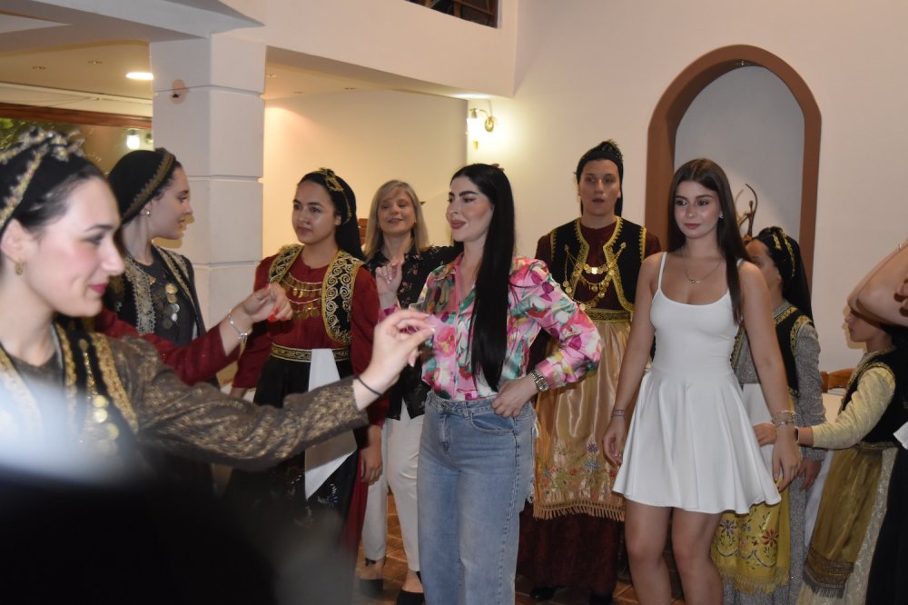 Φωτορεπορτάζ - Αναβίωσε το Έθιμο του Κλήδονα στο Βελεστίνο
