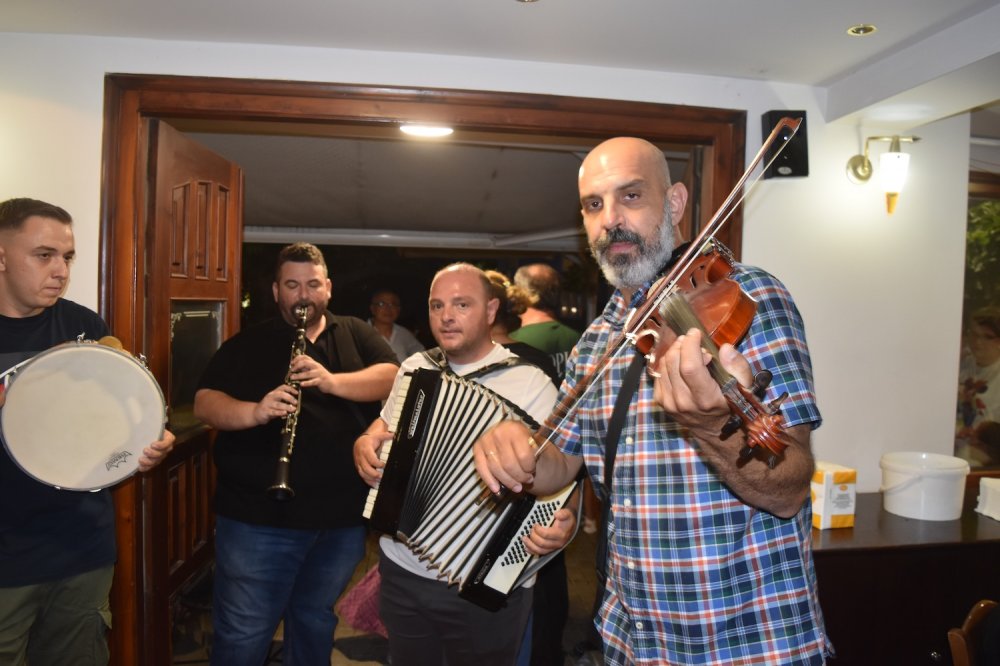 Φωτορεπορτάζ - Αναβίωσε το Έθιμο του Κλήδονα στο Βελεστίνο