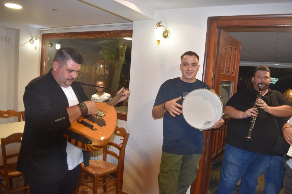 Φωτορεπορτάζ - Αναβίωσε το Έθιμο του Κλήδονα στο Βελεστίνο