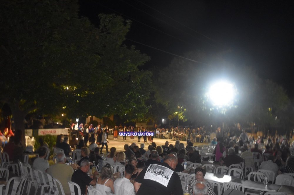 Εικόνες από την Βραδιά Παράδοσης και Πολιτισμού στο Μεγάλο Μοναστήρι