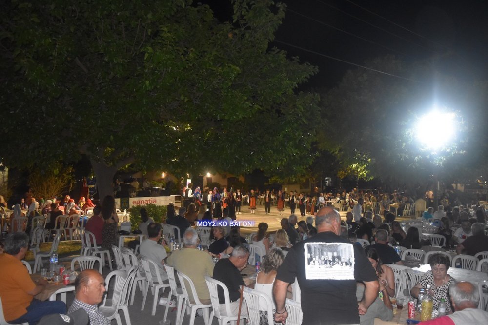 Εικόνες από την Βραδιά Παράδοσης και Πολιτισμού στο Μεγάλο Μοναστήρι