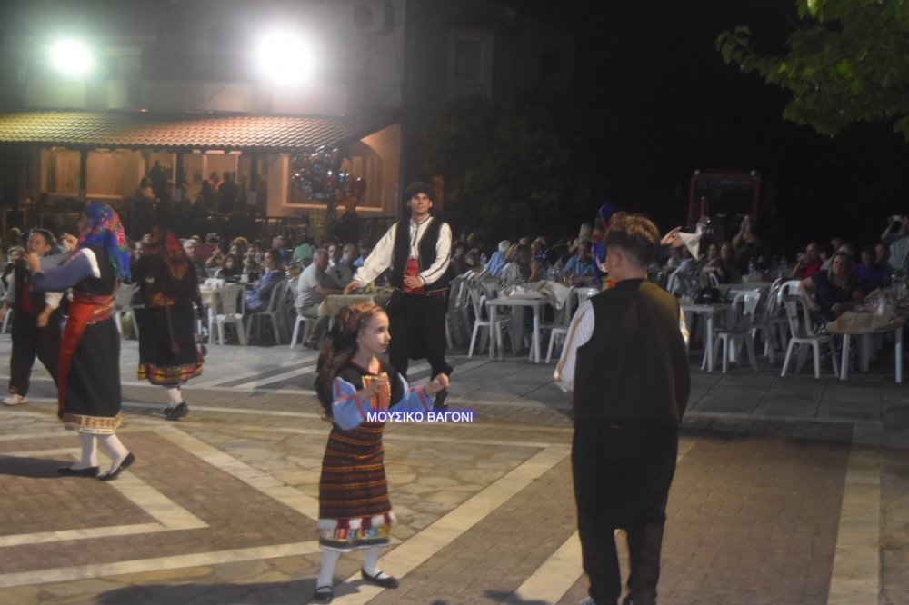 Εικόνες από την Βραδιά Παράδοσης και Πολιτισμού στο Μεγάλο Μοναστήρι
