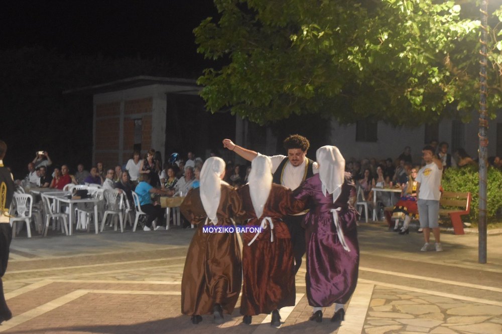 Εικόνες από την Βραδιά Παράδοσης και Πολιτισμού στο Μεγάλο Μοναστήρι