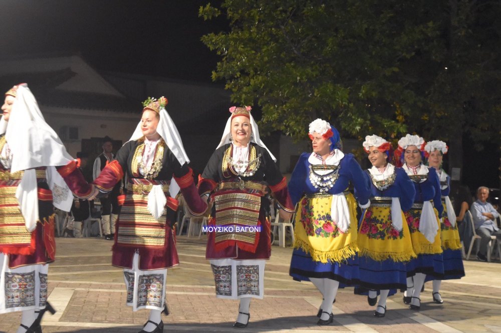 Εικόνες από την Βραδιά Παράδοσης και Πολιτισμού στο Μεγάλο Μοναστήρι