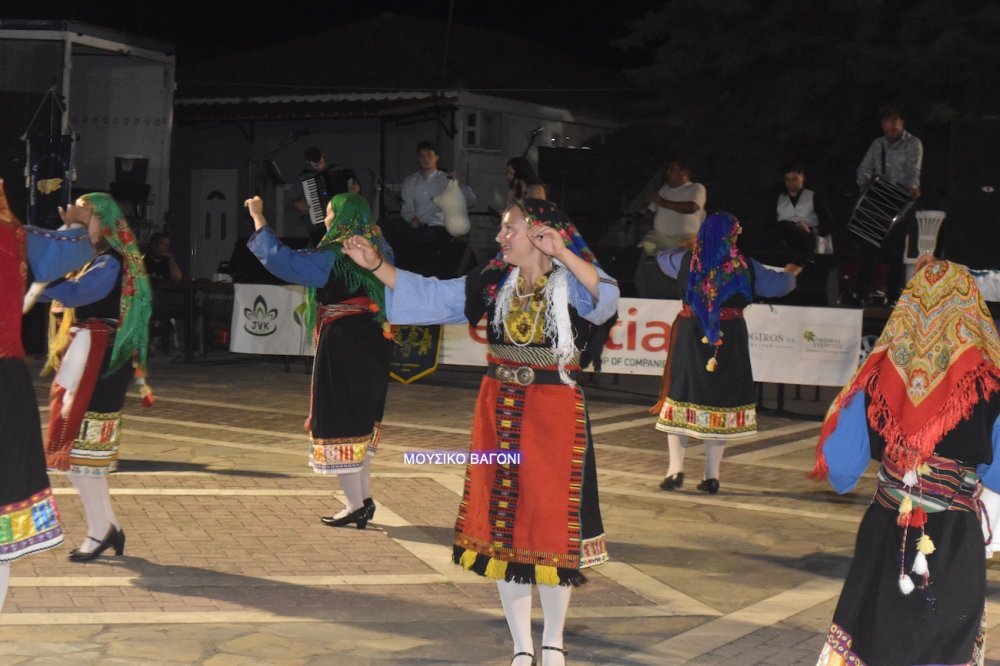 Εικόνες από την Βραδιά Παράδοσης και Πολιτισμού στο Μεγάλο Μοναστήρι