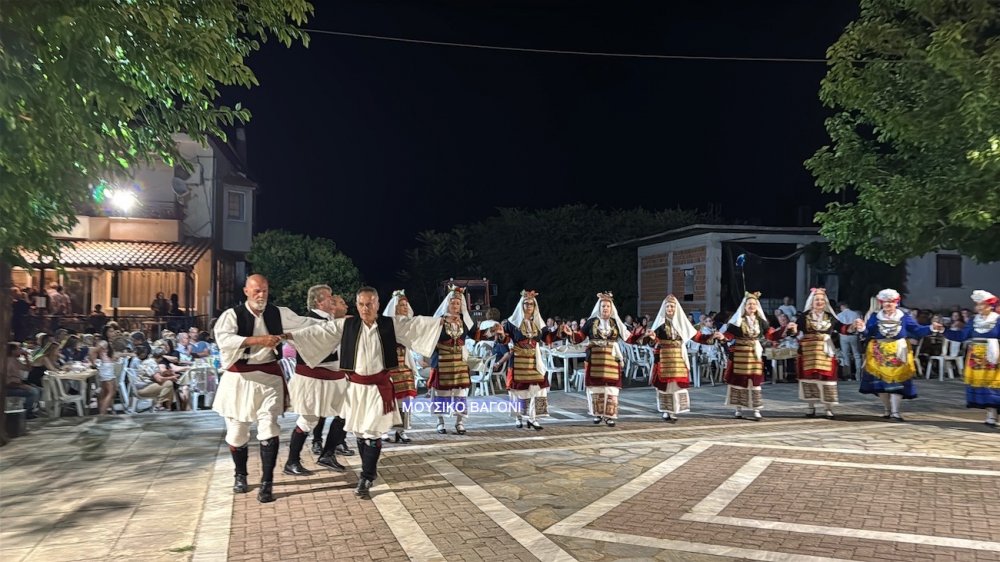 Εικόνες από την Βραδιά Παράδοσης και Πολιτισμού στο Μεγάλο Μοναστήρι
