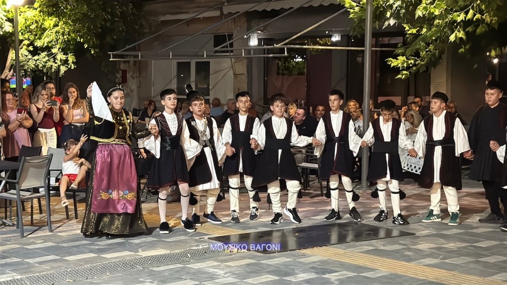 Εικόνες από τον χορό των Περιβολιωτών