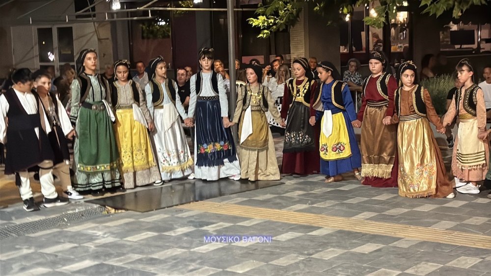 Εικόνες από τον χορό των Περιβολιωτών