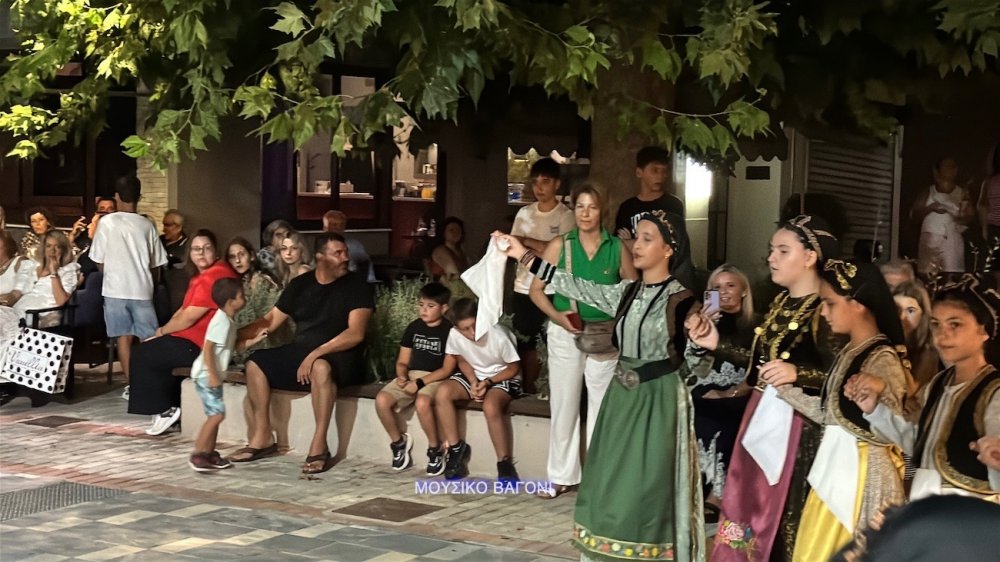 Εικόνες από τον χορό των Περιβολιωτών