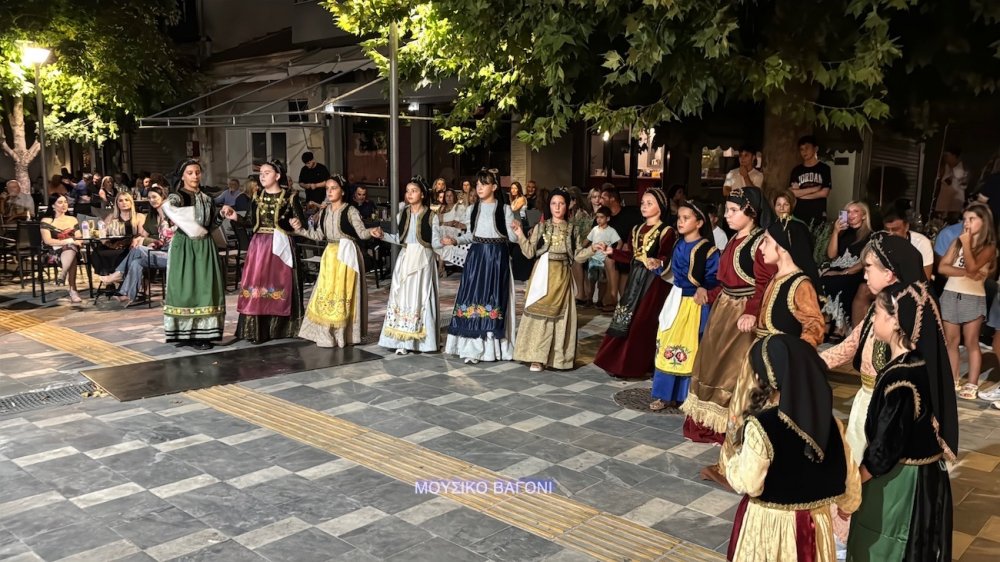 Εικόνες από τον χορό των Περιβολιωτών