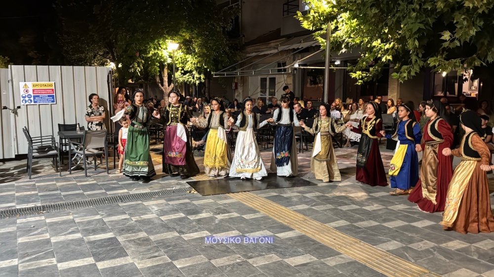 Εικόνες από τον χορό των Περιβολιωτών