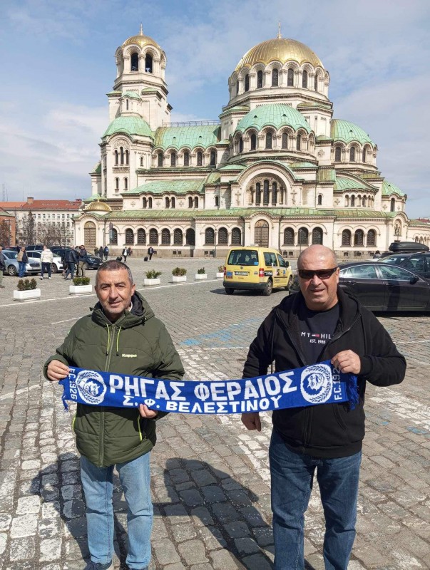 Ο Καθεδρικός Ναός Αγίου Αλεξάνδρου Νιέφσκι είναι χριστιανικός ναός στη Σόφια της Βουλγαρίας, υπό την δικαιοδοσία της Βουλγαρικής Ορθόδοξης Εκκλησίας. Πρόκειται για τον καθεδρικό ναό της πρωτεύουσας, έναν από τους μεγαλύτερους ναούς στον κόσμο, καθώς και ένα από τα σύμβολα και βασικά αξιοθέατα της Σόφιας (wikipedeia).